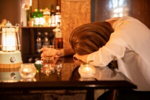 ギャラ飲み後に酩酊状態で性被害を受けた女性の事例