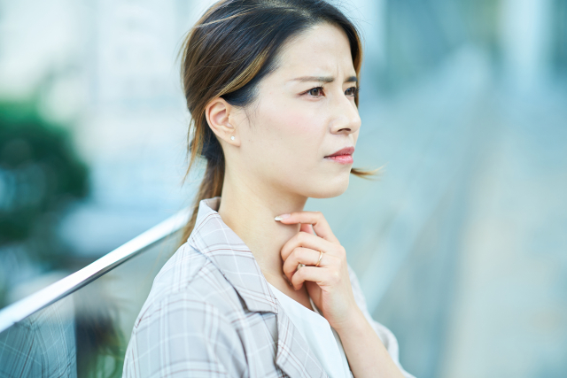 不倫相手と配偶者に制裁を与える合法的な方法と社会的制裁のリスク