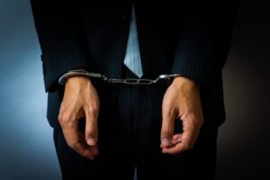 背任罪で逮捕されたらどうなる？流れと早めにとるべき対応