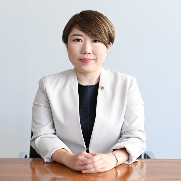 鳴海裕子 弁護士