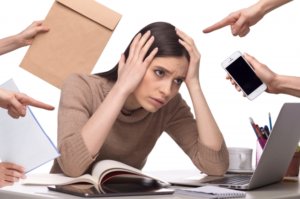 保証人がいる場合は要注意!自己破産する際の保証人への影響とは?