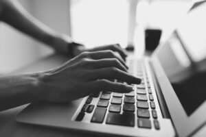 自己のサイトの記事について名誉毀損罪で告訴されました