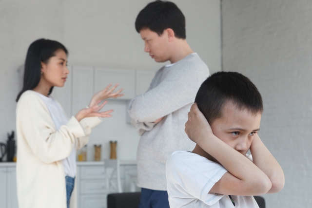 モラハラが子供に与える影響とは？モラハラ家庭で育ったらどうなる？