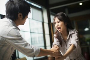 モラハラ妻へ仕返しする方法と逆効果・やってはいけない仕返しを解説