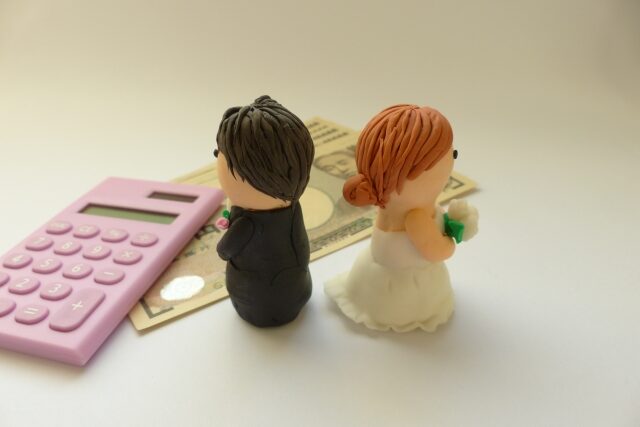 離婚時に結婚式の費用を相手に請求できる？わかりやすく解説